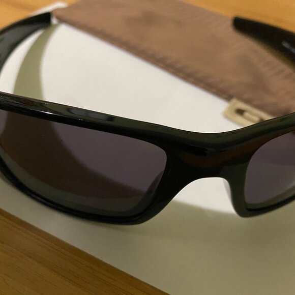 Oakley  Sunglasses - Picture 2 of 6